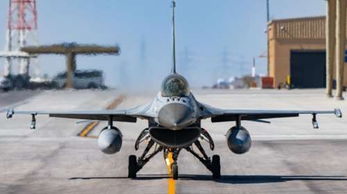 Συνελήφθη πιλότος της Πολεμικής Αεροπορίας για revenge porn - Απειλούσε τη σύντροφό του να δημοσιεύσει βίντεο με προσωπικές τους στιγμές