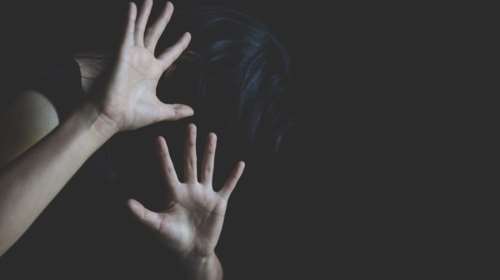 Οι νέες οδηγίες για την αντιμετώπιση περιστατικών ενδοοικογενειακής βίας από την ΕΛΑΣ