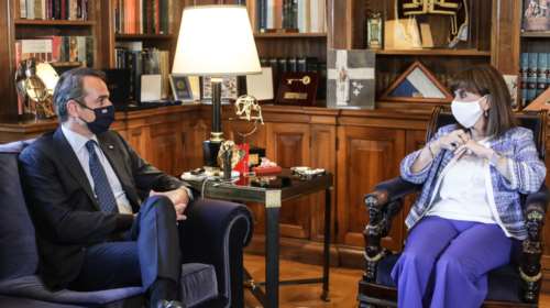 Μητσοτάκης σε Σακελλαροπούλου για τις γαλλικές φρεγάτες: &quot;Πήραμε τα καλύτερα πλοία στην καλύτερη τιμή&quot;