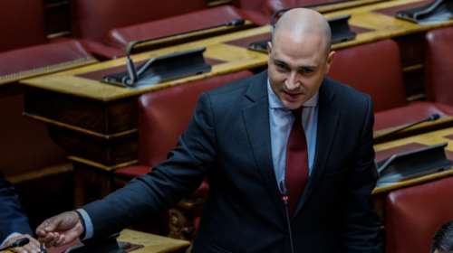 Επιμένει ο Μπογδάνος για τον τέως: Υπήρχαν τρόποι να κηδευτεί με ευπρέπεια - Καθαρά πολιτική η απόφαση Μητσοτάκη