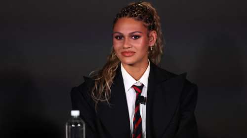 Αυτή είναι η πιο ακριβοπληρωμένη ποδοσφαιρίστρια στον κόσμο - Κόρη του παλιού σταρ του ΝΒΑ, Ντένις Ρόντμαν