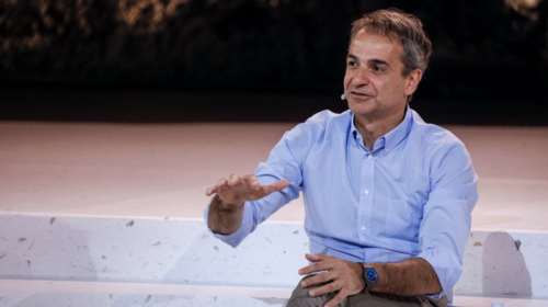 Live: Η συζήτηση του Κυριάκου Μητσοτάκη με εργαζόμενους νέους