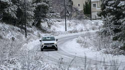 Κακοκαιρία &quot;Elena&quot;: Λευκά Χριστούγεννα με χιόνια ακόμα και σε πεδινές περιοχές - Τσουχτερό κρύο και καταιγίδες στην Αττική [βίντεο]