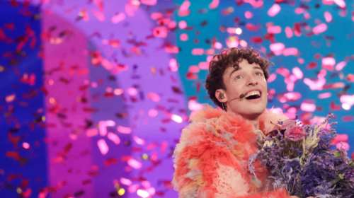 Eurovision 2024: Η ιστορία του Ελβετού νικητή Nemo, η αποθέωση από κοινό και κριτικούς και το σπασμένο τρόπαιο