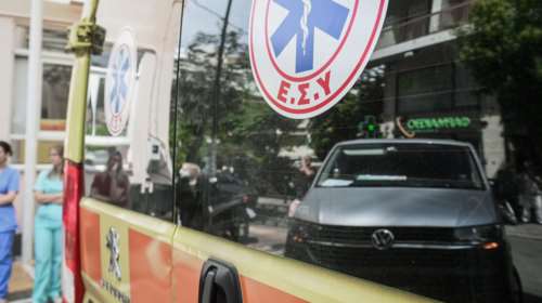 Κορωπί: Πάνω από 2 λεπτά έμεινε χωρίς οξυγόνο ο 22χρονος που κατάπιε το μπέργκερ - Δίνει μάχη για τη ζωή του