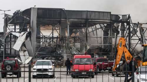 Τρίκαλα: "Υποχώρησε το πάτωμα και έπεσαν στο υπόγειο μέσα στη φωτιά" - 4 νεκρές εργαζόμενες, μία αγνοούμενη