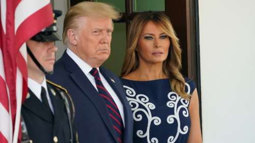 Κορονοϊός: Με ήπια συμπτώματα Τραμπ και Μελάνια - Ανακοινώσεις χωρίς μάσκα από τον προσωπάρχη του προέδρου