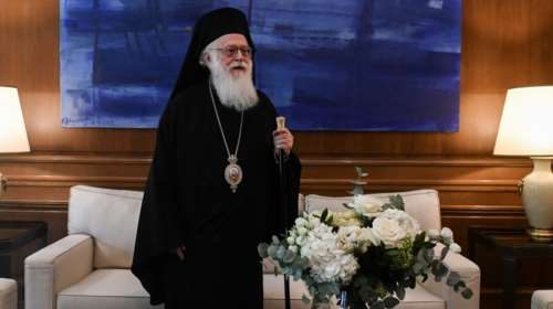 Εσπευσμένα στην Αθήνα για νοσηλεία ο Αρχιεπίσκοπος Αλβανίας Αναστάσιος - Με αεροσκάφος της Πολεμικής Αεροπορίας η διακομιδή του