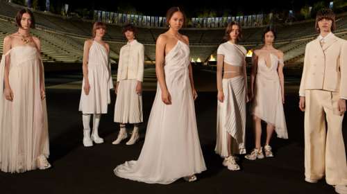 Ο οίκος Dior στο Καλλιμάρμαρο: Το εμβληματικό σόου, οι δημιουργίες και οι A-list καλεσμένες
