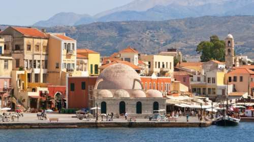 "Ούρλιαζε πως θα της ρίχνει όσες σφαλιάρες θέλει": Συγκλονίζει γυναίκα που έσωσε τη γειτόνισσά της από τα χέρια του συζύγου της