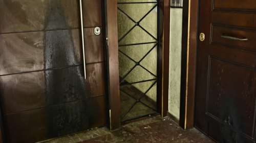 Εμπρηστικός μηχανισμός και στο σπίτι της προέδρου της Επιτροπής Ανταγωνισμού μετά του πρώην προέδρου του ΕΟΔΑΣΑΑΜ