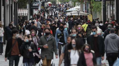 Ερχονται άμεσα τα νέα μέτρα: Μπαράζ συσκέψεων ειδικών και κυβέρνησης - Ρεβεγιόν στο... σπίτι μετά τα 22.000 κρούσματα