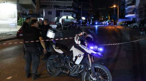 &quot;Φαρ Ουέστ&quot; η Αθήνα: Πυροβολισμοί και καταδίωξη σε Κάτω Πατήσια και Αγίους Αναργύρους - Δύο νεκροί και 3 τραυματίες [Βίντεο]