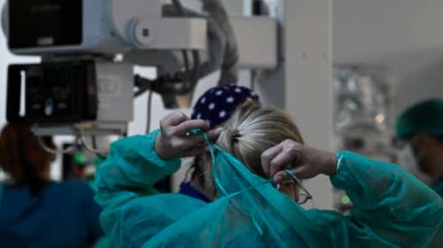 Ηράκλειο: Σε εξαιρετικά κρίσιμη κατάσταση η 17χρονη που υπέστη ανακοπή από αλλεργικό σοκ σε εκδρομή