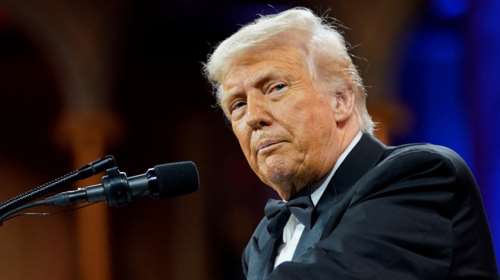 Τραμπ: Ανακοίνωσε δασμούς 30% στα προϊόντα από την ΕΕ - Αντίμετρα αν επιβληθούν, απαντά η Φον ντερ Λάιεν