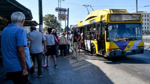 Νέες καταγγελίες για τους οδηγούς που πιάστηκαν στα χέρια: Τρόλεϊ και λεωφορείο έκαναν κόντρες και σφήνες πριν το τροχαίο