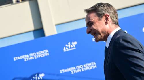 Αντίστροφη μέτρηση για τον ανασχηματισμό σε κυβέρνηση και Μαξίμου: Παγωμάρα μετά την απώλεια ενός εκατ. ψήφων