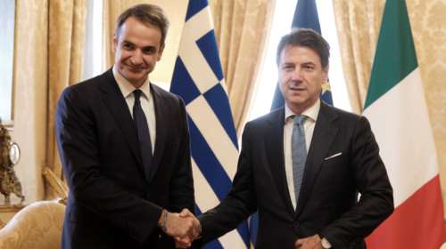 Τηλεφωνική επικοινωνία Μητσοτάκη με Κόντε - Τι είπαν για το Ταμείο Ανάκαμψης της ΕΕ