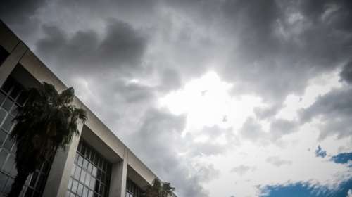 Αίθριος καιρός την Κυριακή - Πού θα σημειωθούν τοπικές βροχές