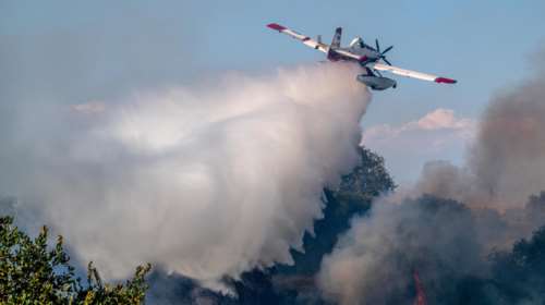 Φωτιά στην Πρέβεζα: Επιχειρούν 1 ελικόπτερο και 1 αεροσκάφος
