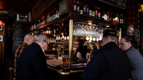 Κορονοϊός: Η Σουηδία αρχίζει να συνετίζεται - Απαγορεύει τις συγκεντρώσεις άνω των 50 ατόμων