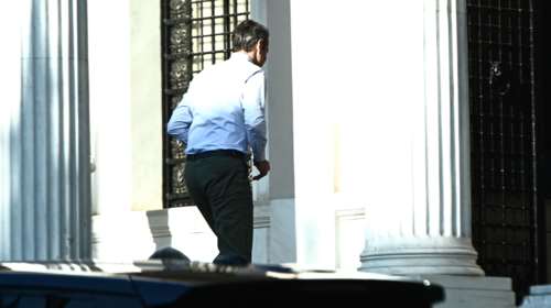 Ανησυχία στην Αθήνα μετά το ιρανικό χτύπημα στο Ισραήλ - Οι φόβοι για την οικονομία και το μεταναστευτικό