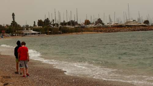 Τραγωδία στο Παλαιό Φάληρο: Κοριτσάκι δύο ετών ξεβράστηκε στην ακτή - Φορούσε μαγιό