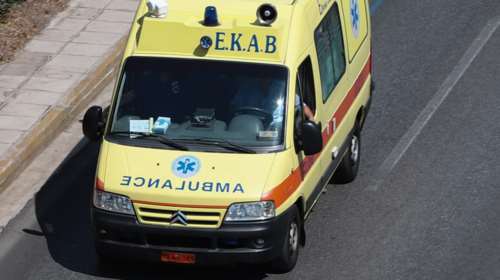 Το ΕΚΑΒ Καστοριάς δεν μπορούσε να φτάσει στο νοσοκομείο επειδή οικογένειες έκαναν βόλτα