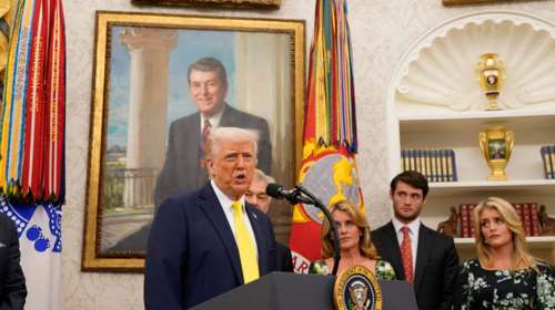 Εκνευρισμός Τραμπ με Ουκρανία και Ρωσία: &quot;Κανείς δεν παίζει με εμένα - Συμφωνία ή φεύγουμε&quot;