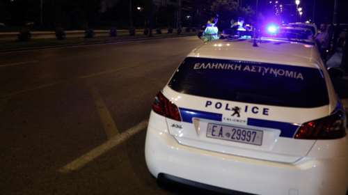 Σοκ στο Νέο Κόσμο: Νεκρός 58χρονος που τράκαρε σε σταθμευμένο όχημα - Εξετάζεται αν είχε υποστεί ξυλοδαρμό