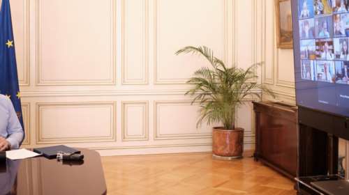 Ανατροπή: Δύο δωρεάν self test για όλες τις γιορτές και όχι rapid - Σε εξέλιξη η ομιλία Μητσοτάκη στο Υπουργικό