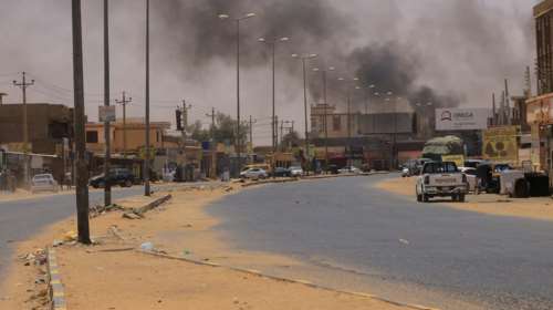 &quot;Κινδυνεύεις ακόμη και να ανοίξεις την πόρτα&quot;: Στιγμές αγωνίας για τους εγκλωβισμένους Έλληνες στο Σουδάν [εικόνες-βίντεο]