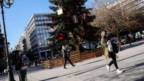 Σαρώνει ο κορονοϊός σε κέντρο και Βόρεια Προάστια - &quot;Πονοκέφαλος&quot; η Δυτική Αττική