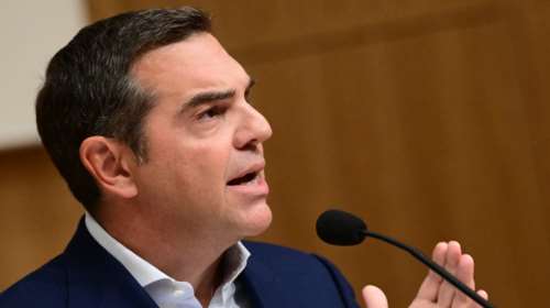 Ο Τσίπρας αδειάζει όσους τρέχουν να πιάσουν... στασίδι στο νέο κόμμα: &quot;Δεν σας κάλεσα, θέλω νέα πρόσωπα&quot;