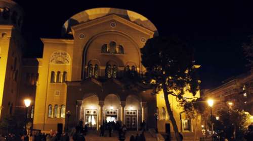 Άγιος Παντελεήμονας: Συνελήφθη 24χρονος Σύρος με μαχαίρι - Μπήκε στην εκκλησία και φώναζε &quot;Αλλαχού Ακμπάρ&quot;