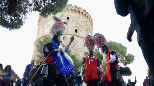 Θεσσαλονίκη: Στα &quot;χαρακώματα&quot; Τροχαία και καρναβαλιστές- &quot;Το καρναβάλι θα γίνει παρά την απαγόρευση&quot;