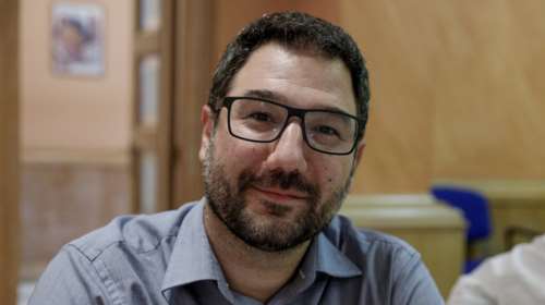 Ηλιόπουλος: Η φράση "όποιος δεν προσαρμόζεται, πεθαίνει" είναι το δόγμα Μητσοτάκη για τον χειμώνα