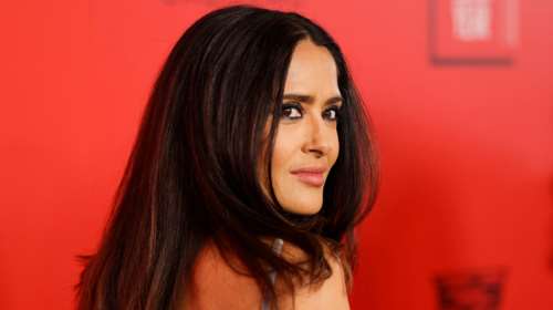 Σάλμα Χάγιεκ: Φόρεσε το απόλυτο corset dress που αγκαλιάζει τις καμπύλες και τονίζει το μπούστο