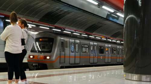 Νεκρός ο άνδρας που έπεσε στις ράγες του μετρό - Άνοιξε η γραμμή 2