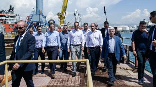 Ναυπηγεία Ελευσίνας: &quot;Σώσατε 600 οικογένειες&quot; είπαν οι εργαζόμενοι στον Μητσοτάκη - 200 εκατ. ευρώ σε επενδύσεις