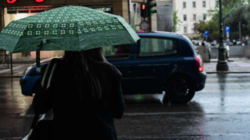 Κακοκαιρία με διαδοχικά κύματα: Στο "κόκκινο" Αττική και Θεσσαλία - Η ημέρα που απαιτείται περισσότερη προσοχή