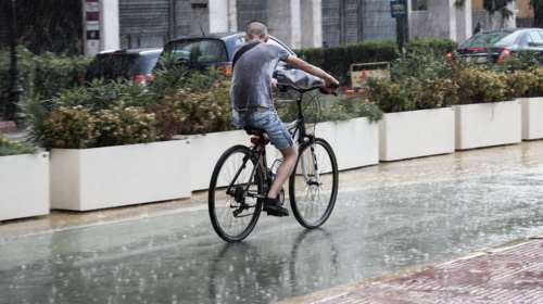 Καιρός: Ερχεται η σφοδρή κακοκαιρία &quot;Θάλεια&quot; - Τέσσερις μέρες με καταιγίδες και χαλάζι [χάρτες]