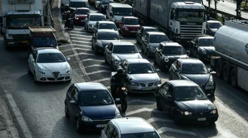 Τροχαίο στον Κηφισό: Ουρές χιλιομέτρων στο ρεύμα προς Λαμία - Δείτε live την κίνηση στους δρόμους