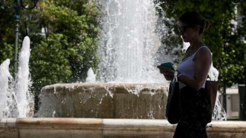 Καύσωνας με μελτέμια σήμερα, επιστρέφουν τα 40άρια το Σαββατοκύριακο - Πολύ υψηλός ο κίνδυνος πυρκαγιάς στην Αττική