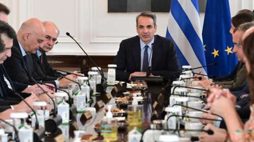 Αμεση ανάλυση: Τι αποκαλύπτει ο ανασχηματισμός και τα πρόσωπα που έμειναν εκτός - Τι &quot;ομολογεί&quot; ο Κυριάκος Μητσοτάκης