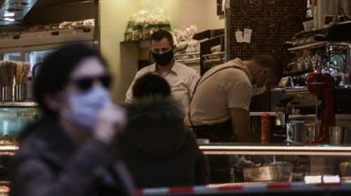 Πρόστιμο 300 ευρώ για take away στην εστίαση - Απαγορεύεται η παραμονή εντός ή εκτός καταστήματος