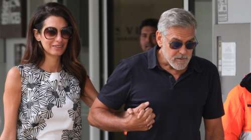 Αμάλ Κλούνεϊ: Μαυρισμένη και λεπτεπίλεπτη με σούπερ μίνι φόρεμα και τον Τζορτζ Κλούνεϊ στη Βενετία