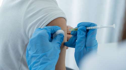 Γρίπη: Πόσο μας προστατεύει το εμβόλιο από το νέο "στέλεχος Κ" που σαρώνει - Ποιοι κινδυνεύουν περισσότερο