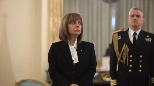 Σακελλαροπούλου για Τέμπη: Χρέος της Πολιτείας η απόδοση ευθυνών - Η τραγωδία πληγώνει και θυμώνει την κοινωνία