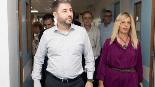 Ανδρουλάκης: Η ενίσχυση του ΕΣΥ είναι η ψυχή και η καρδιά της παράταξής μας - Οι 8 προτάσεις του ΠΑΣΟΚ